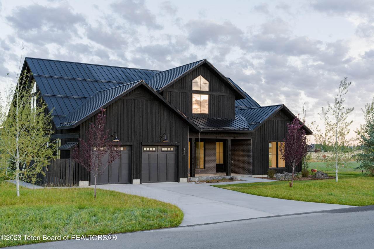 880 Sharp Tail Ct - Photo 1