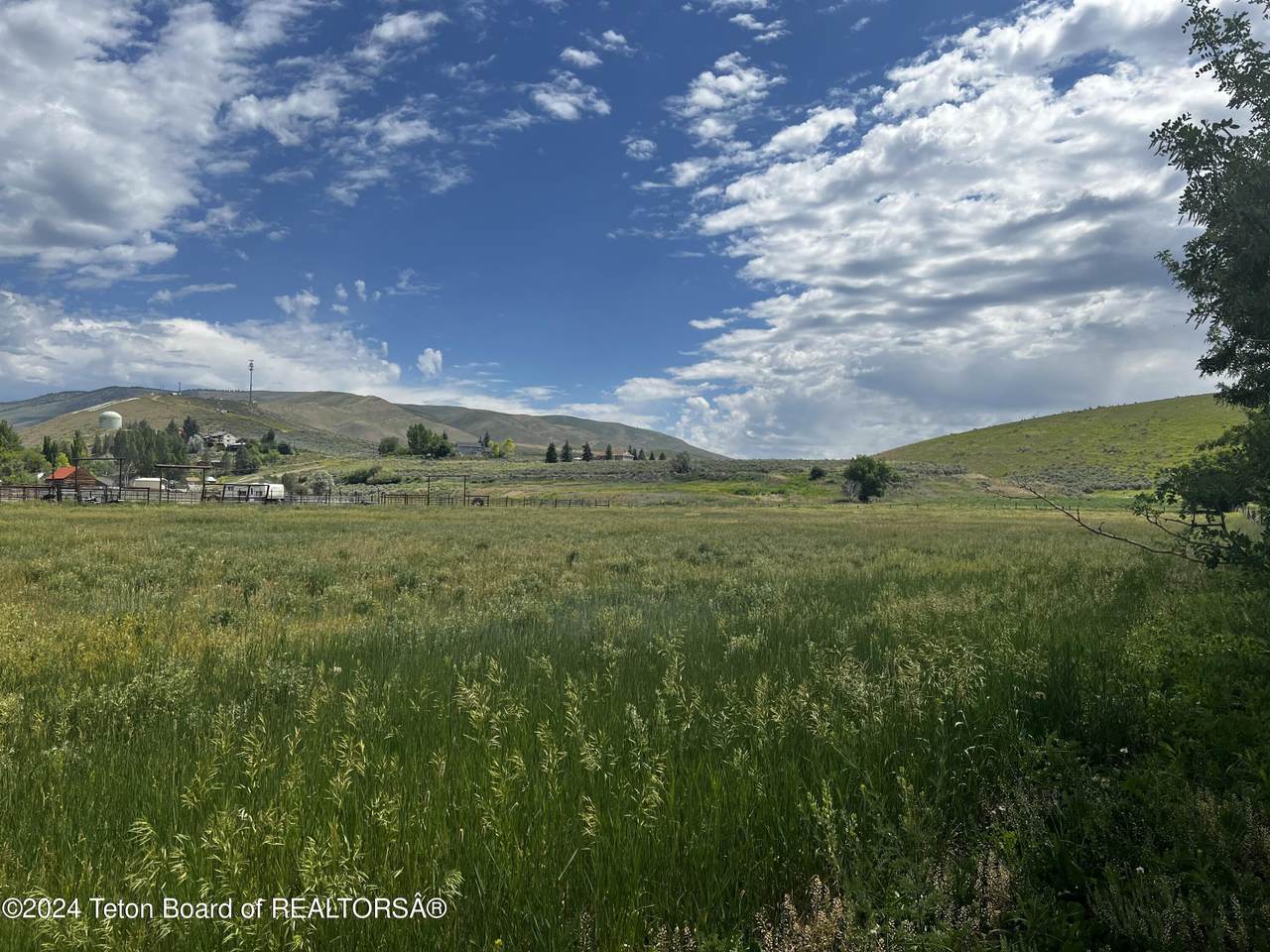 https://bt-photos.global.ssl.fastly.net/teton/1280_boomver_1_24-1594-2.jpg