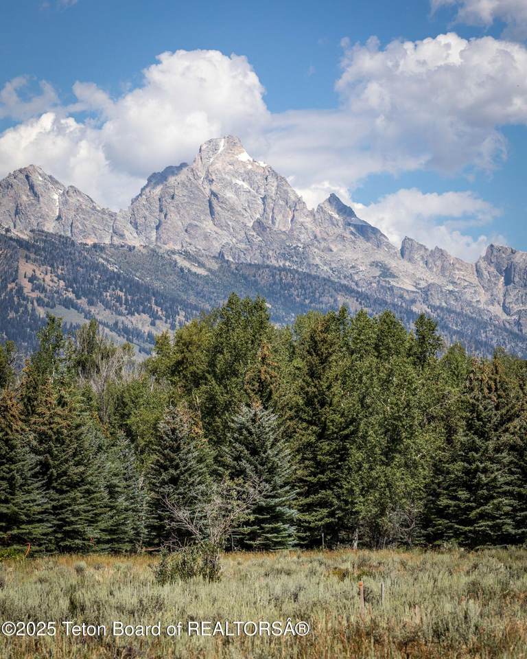 https://bt-photos.global.ssl.fastly.net/teton/1280_boomver_1_25-10-2.jpg