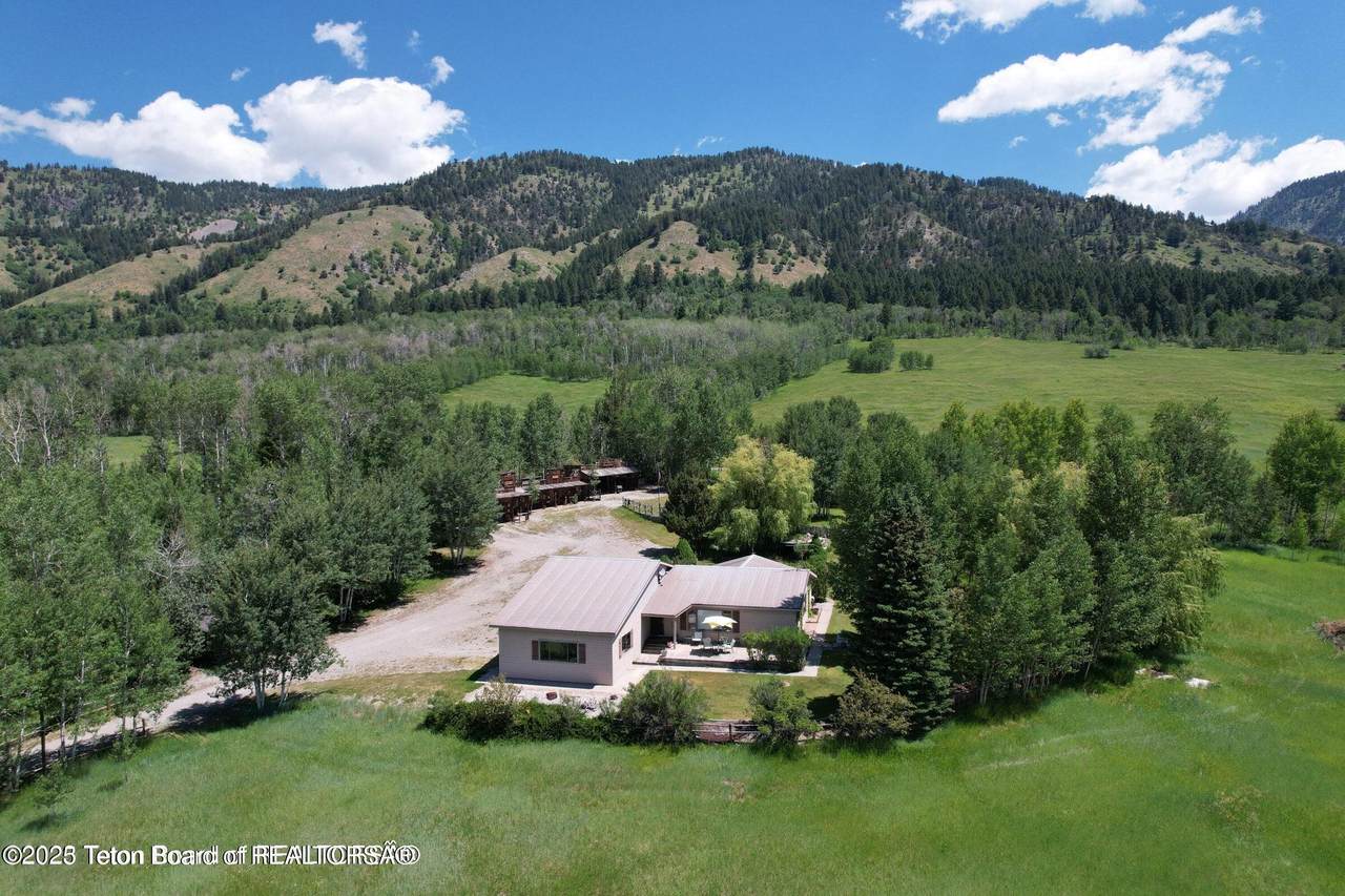 216 County Road 179S - Photo 1