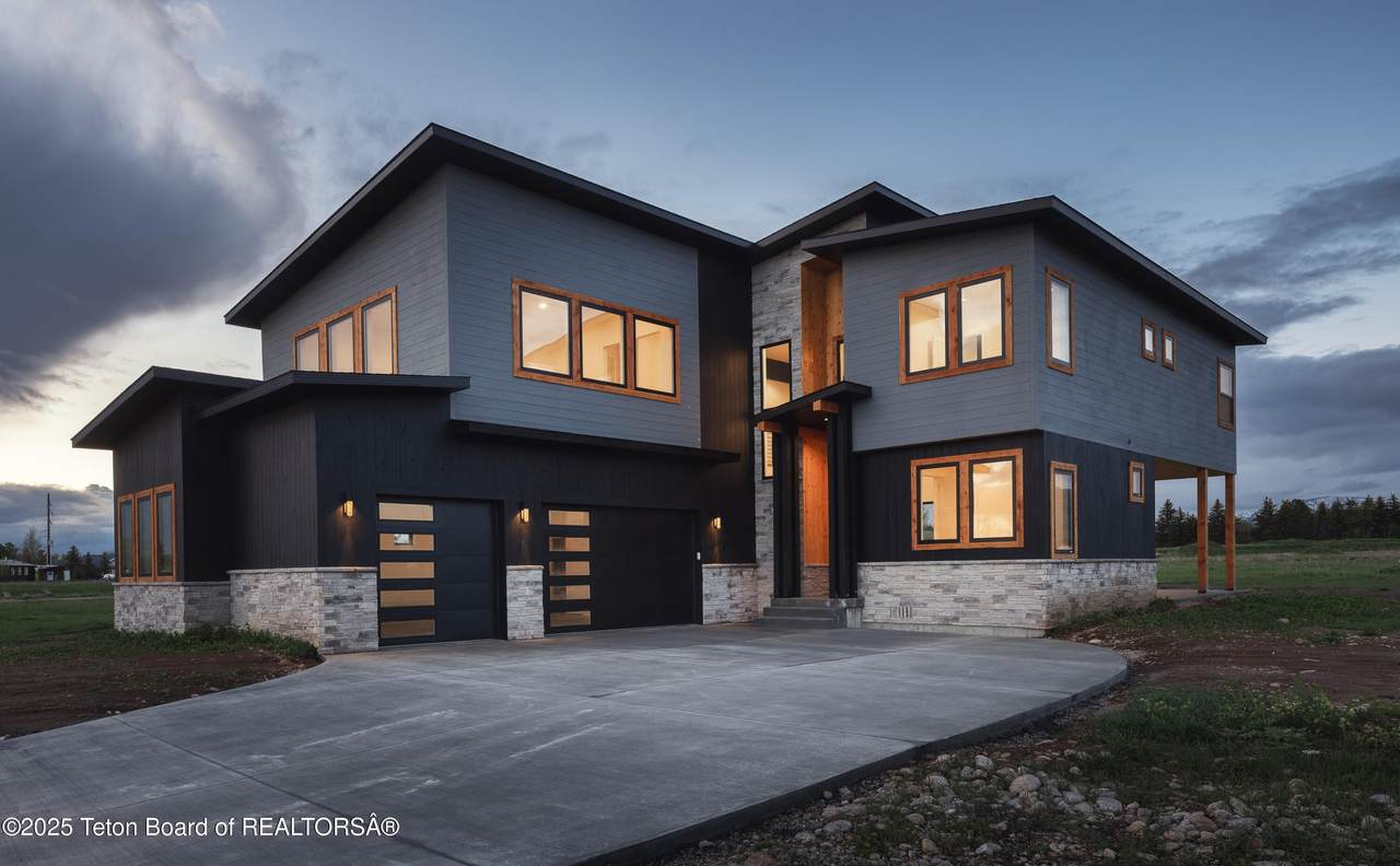 155 Sagewood Drive - Photo 1
