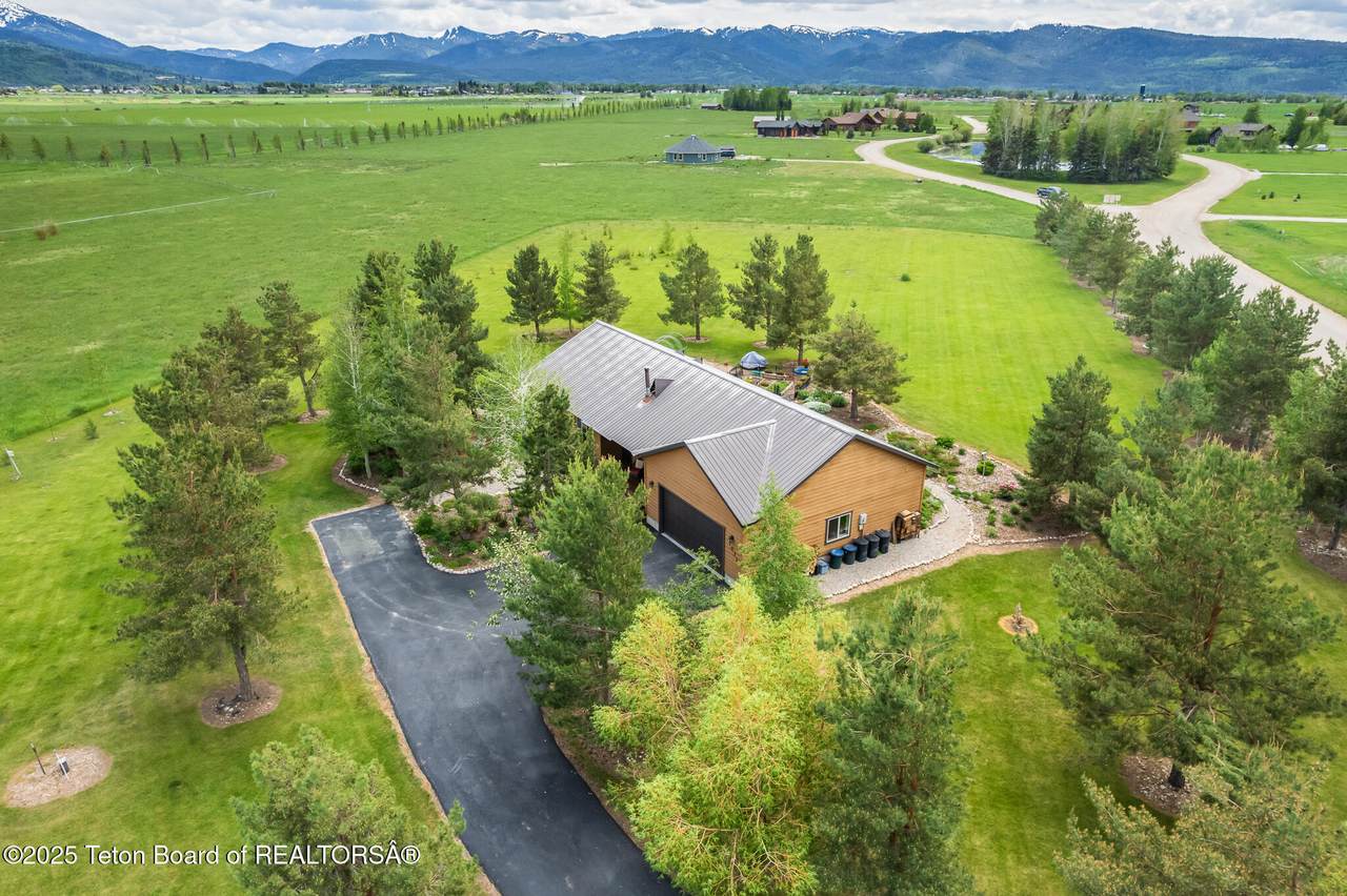 7031 Lakeside Road - Photo 1