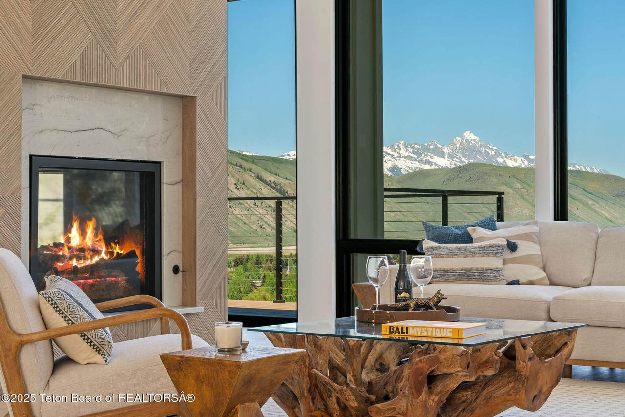 https://bt-photos.global.ssl.fastly.net/teton/1280_boomver_1_25-1428-2.jpg
