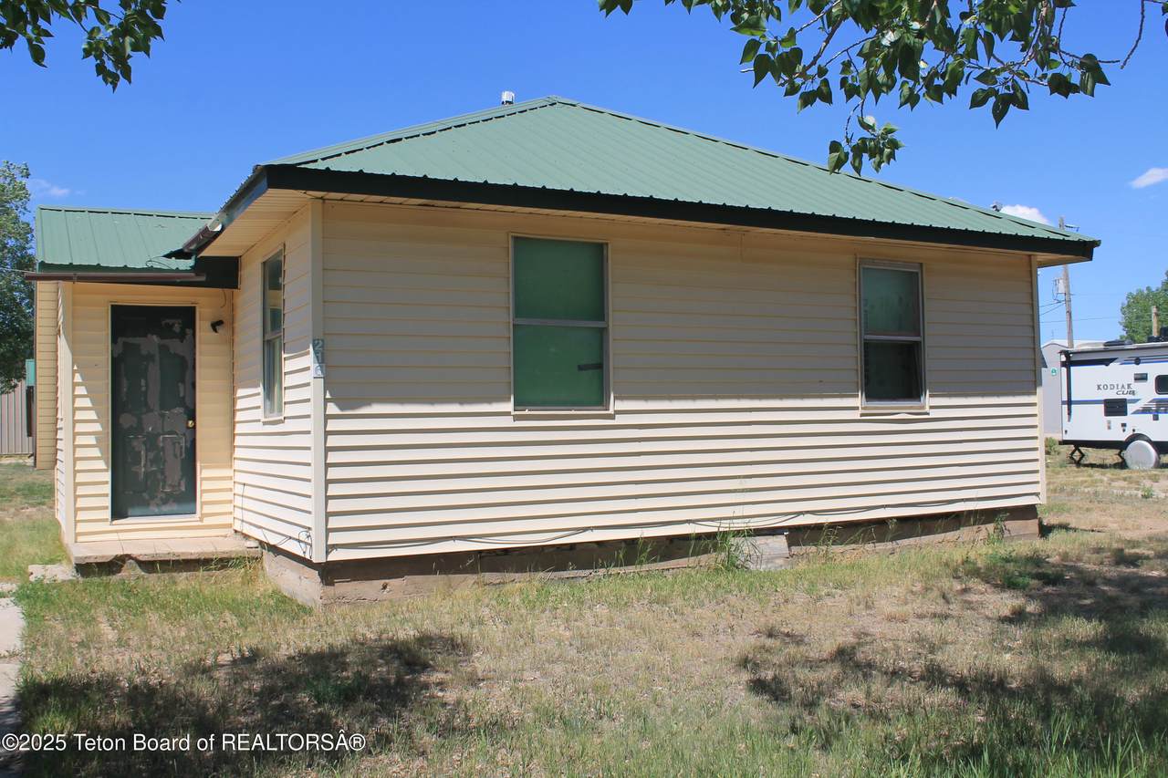 216 Birch Street - Photo 1