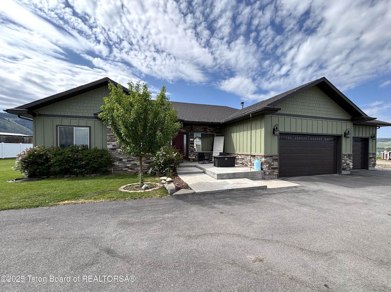 17 Robs Lane - Photo 1