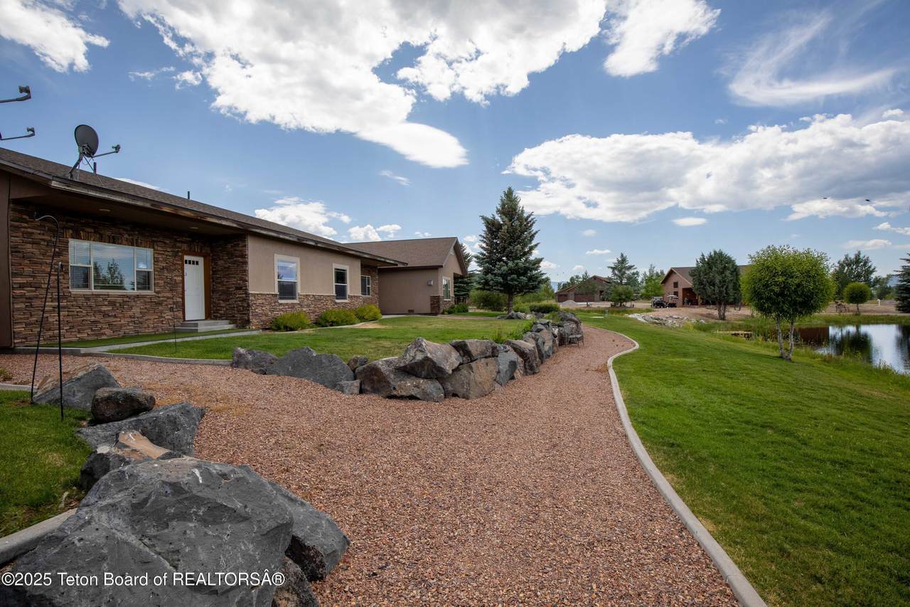 317 Cedar Springs Drive - Photo 1