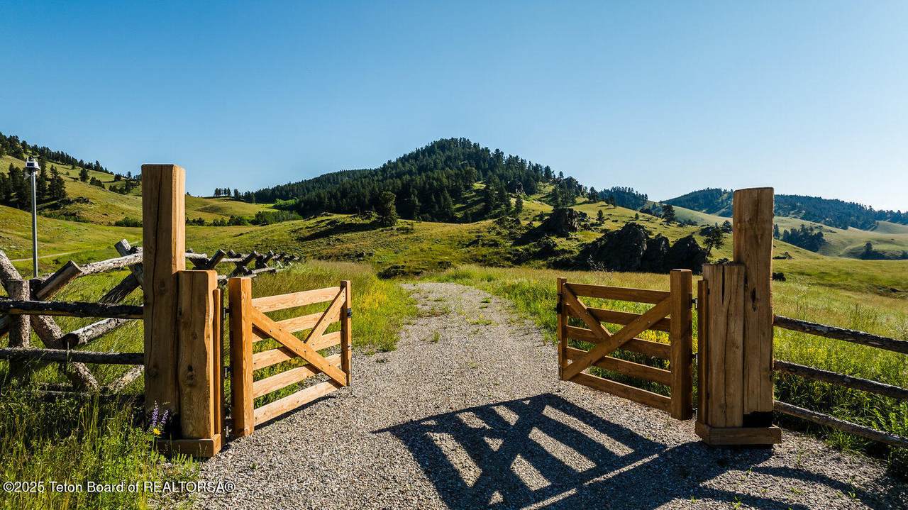 https://bt-photos.global.ssl.fastly.net/teton/1280_boomver_1_25-1695-2.jpg