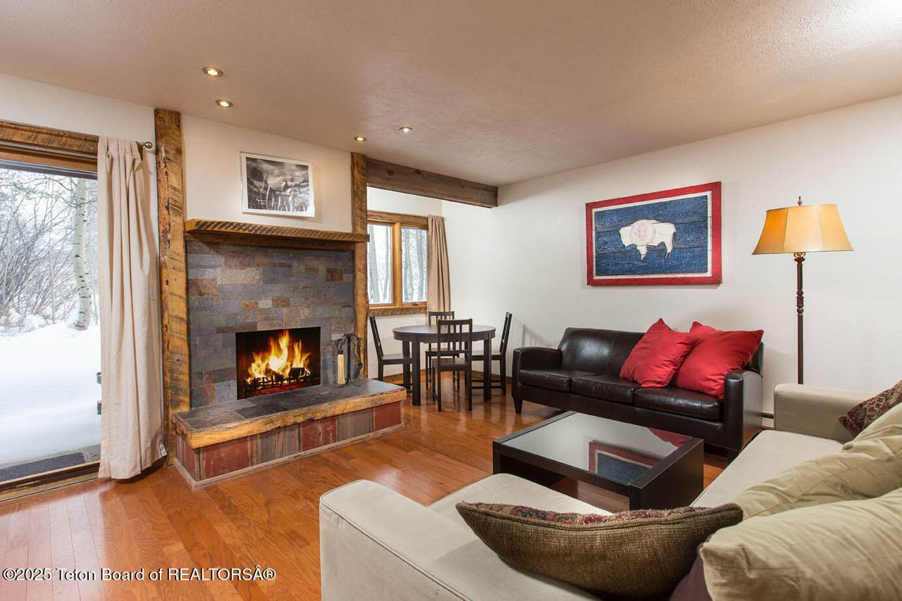 3885 Lake Creek Drive - Photo 1