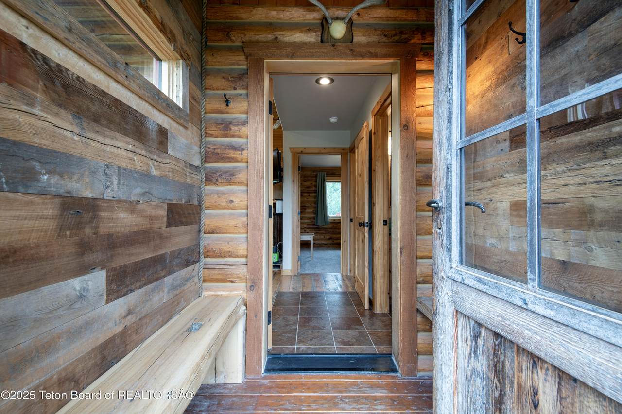 https://bt-photos.global.ssl.fastly.net/teton/1280_boomver_1_25-1812-2.jpg