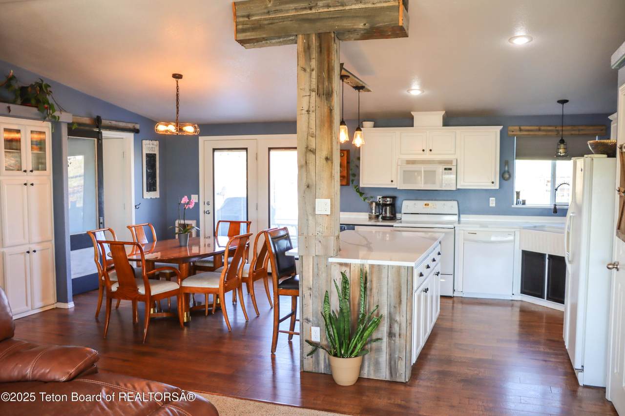 https://bt-photos.global.ssl.fastly.net/teton/1280_boomver_1_25-1819-2.jpg