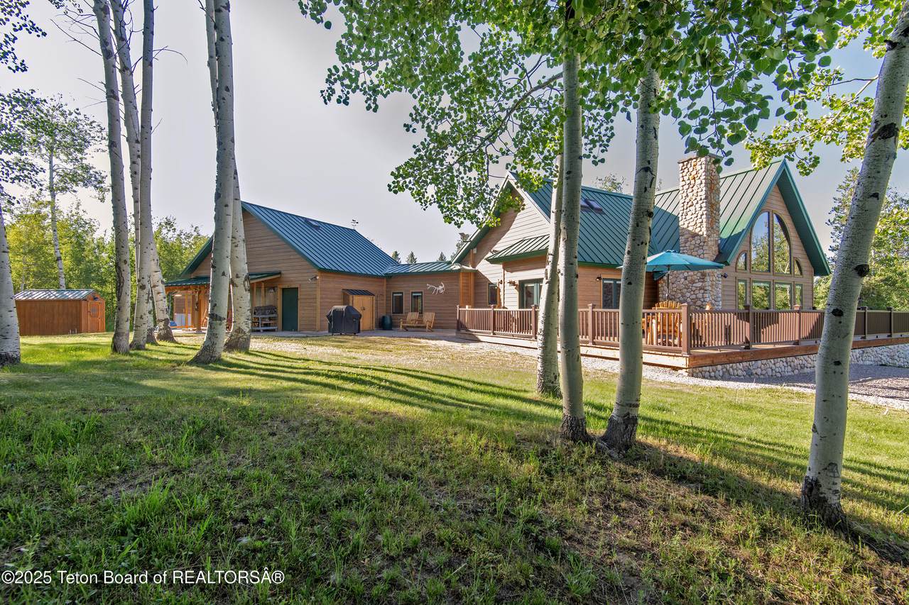 10827 Hiatt Trail - Photo 1