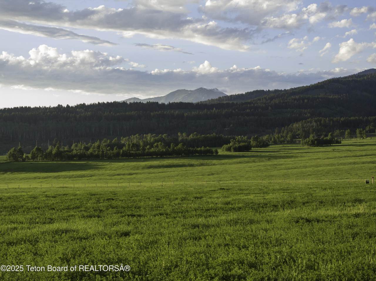 https://bt-photos.global.ssl.fastly.net/teton/1280_boomver_1_25-1872-2.jpg