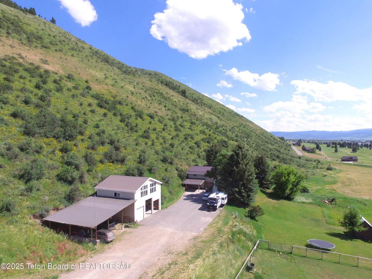 https://bt-photos.global.ssl.fastly.net/teton/1280_boomver_1_25-1883-2.jpg
