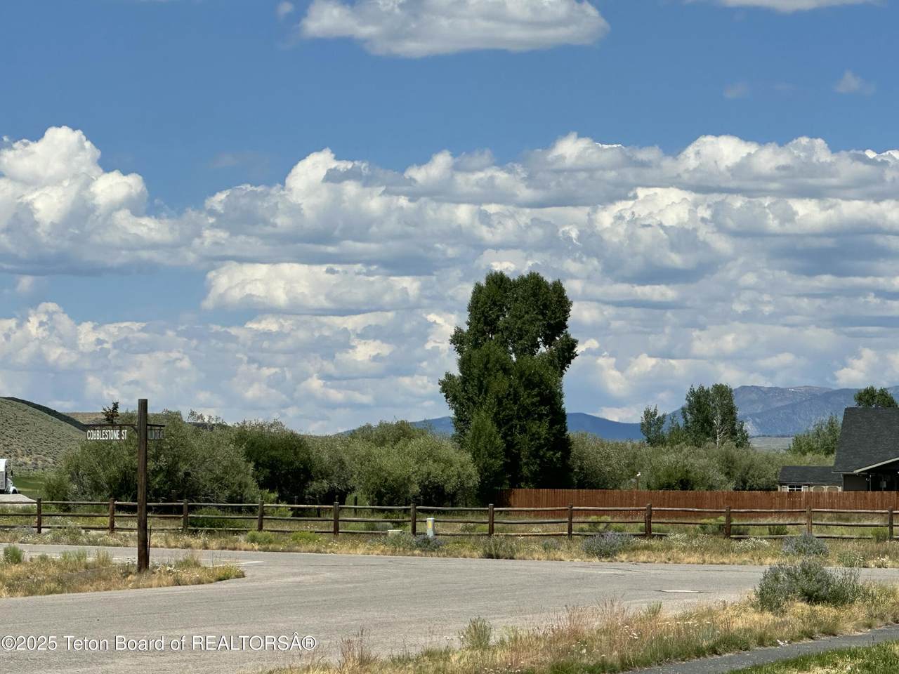 https://bt-photos.global.ssl.fastly.net/teton/1280_boomver_1_25-1889-2.jpg