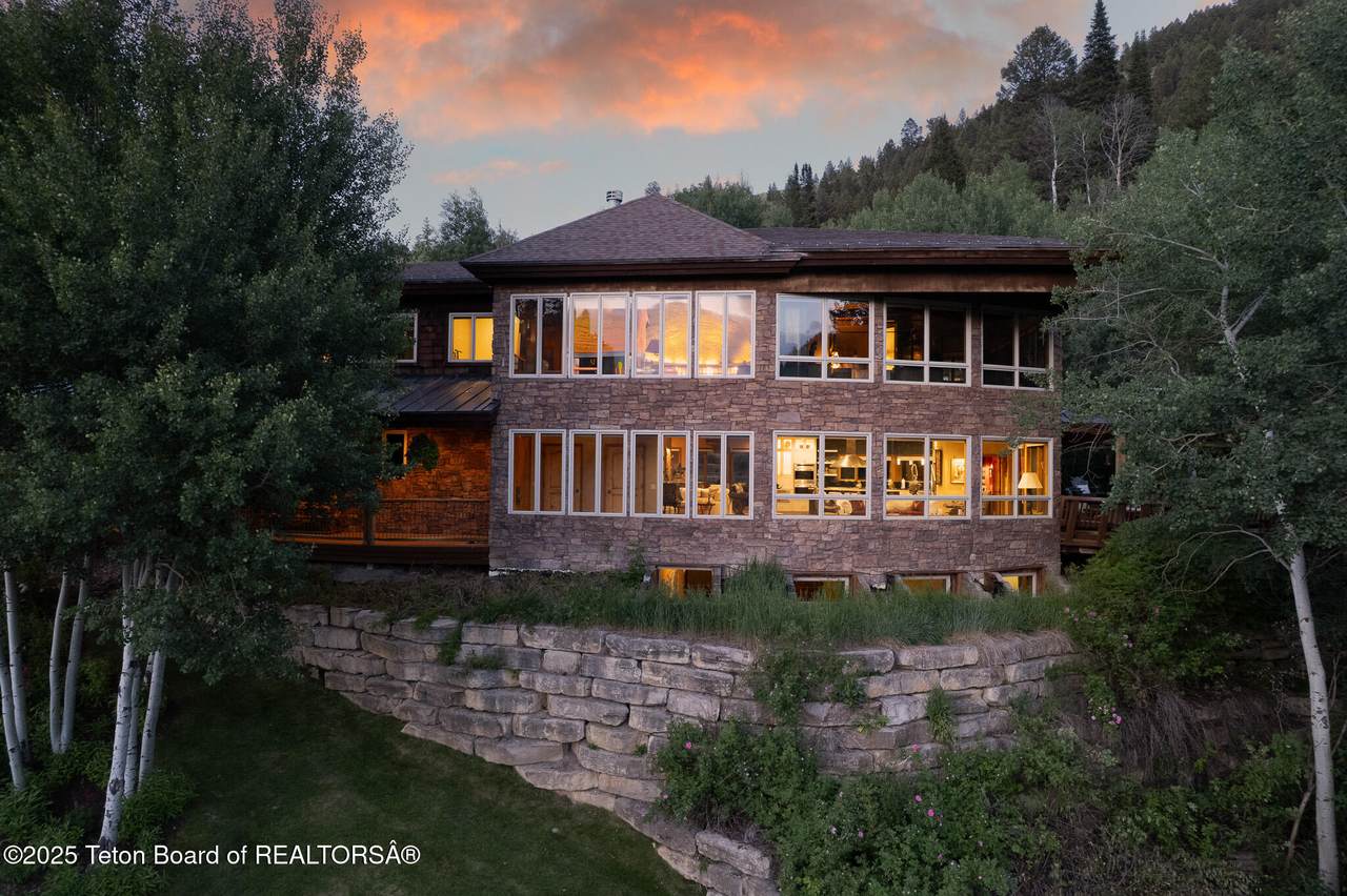 https://bt-photos.global.ssl.fastly.net/teton/1280_boomver_1_25-1909-2.jpg