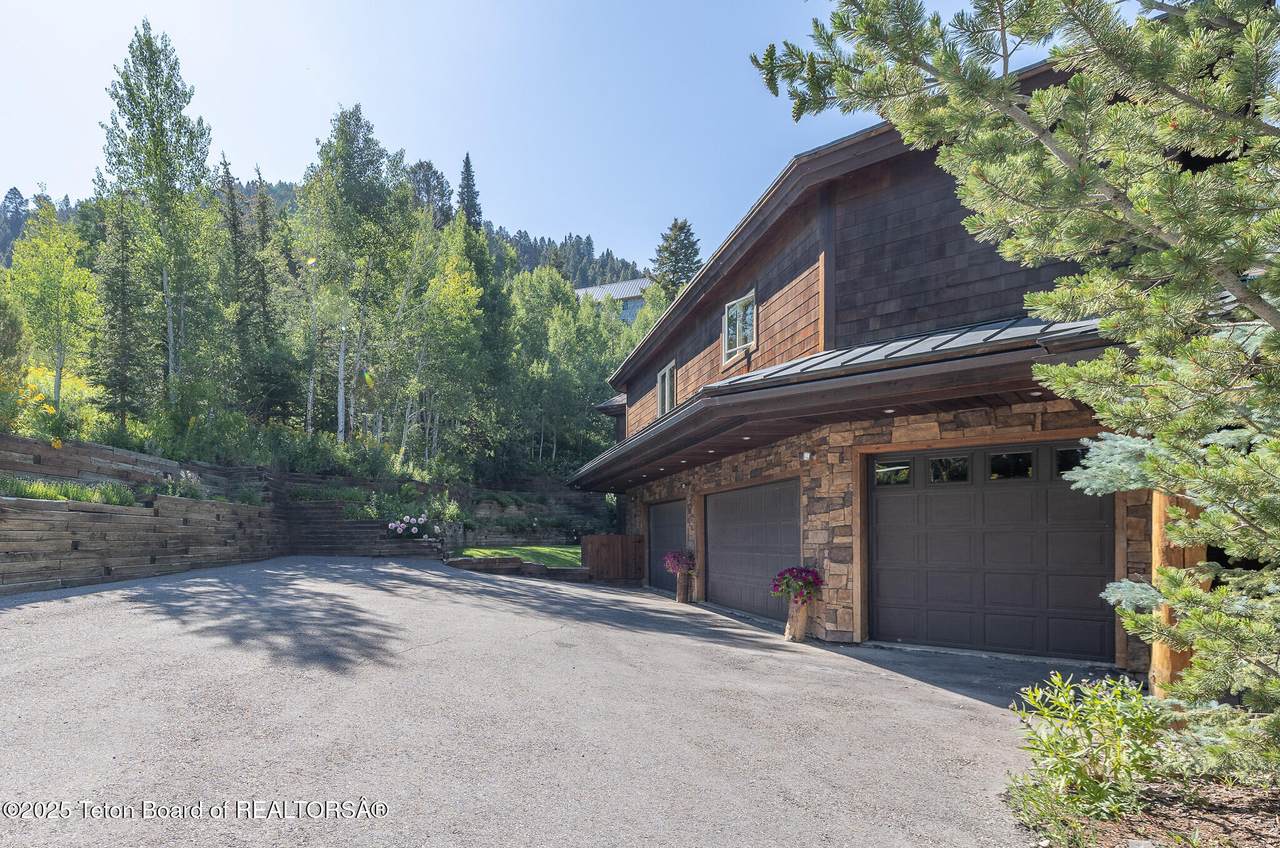https://bt-photos.global.ssl.fastly.net/teton/1280_boomver_1_25-1909-2.jpg