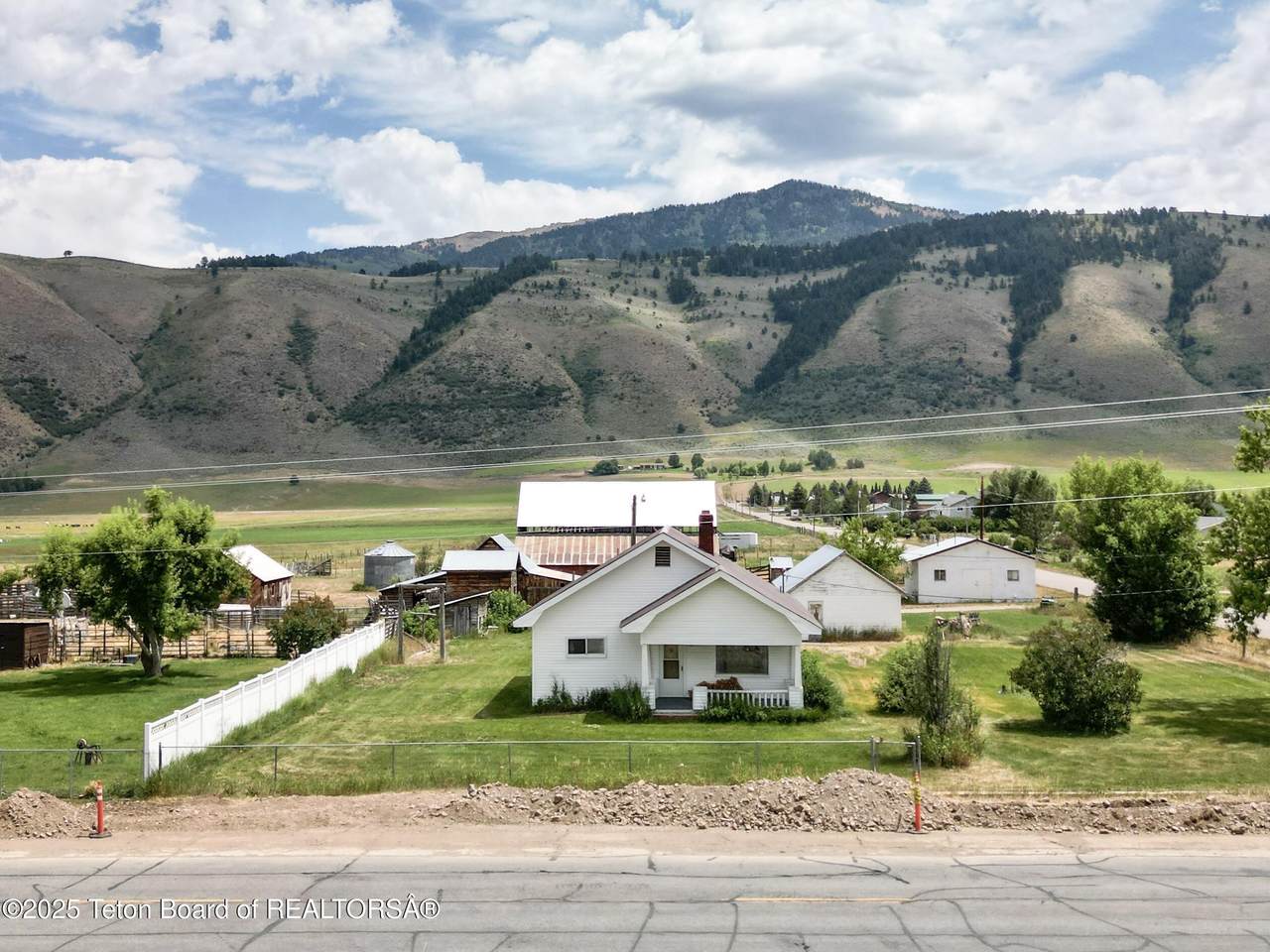 https://bt-photos.global.ssl.fastly.net/teton/1280_boomver_1_25-1911-2.jpg