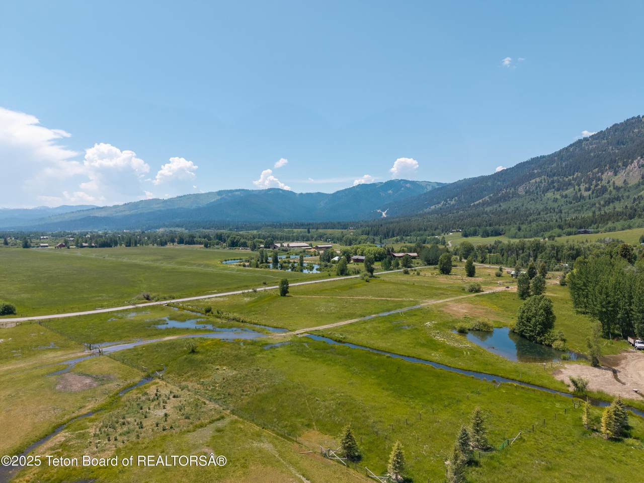 https://bt-photos.global.ssl.fastly.net/teton/1280_boomver_1_25-2005-2.jpg