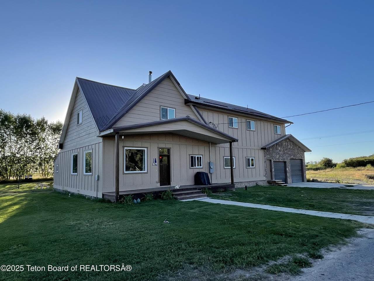 330 Collett Avenue - Photo 1