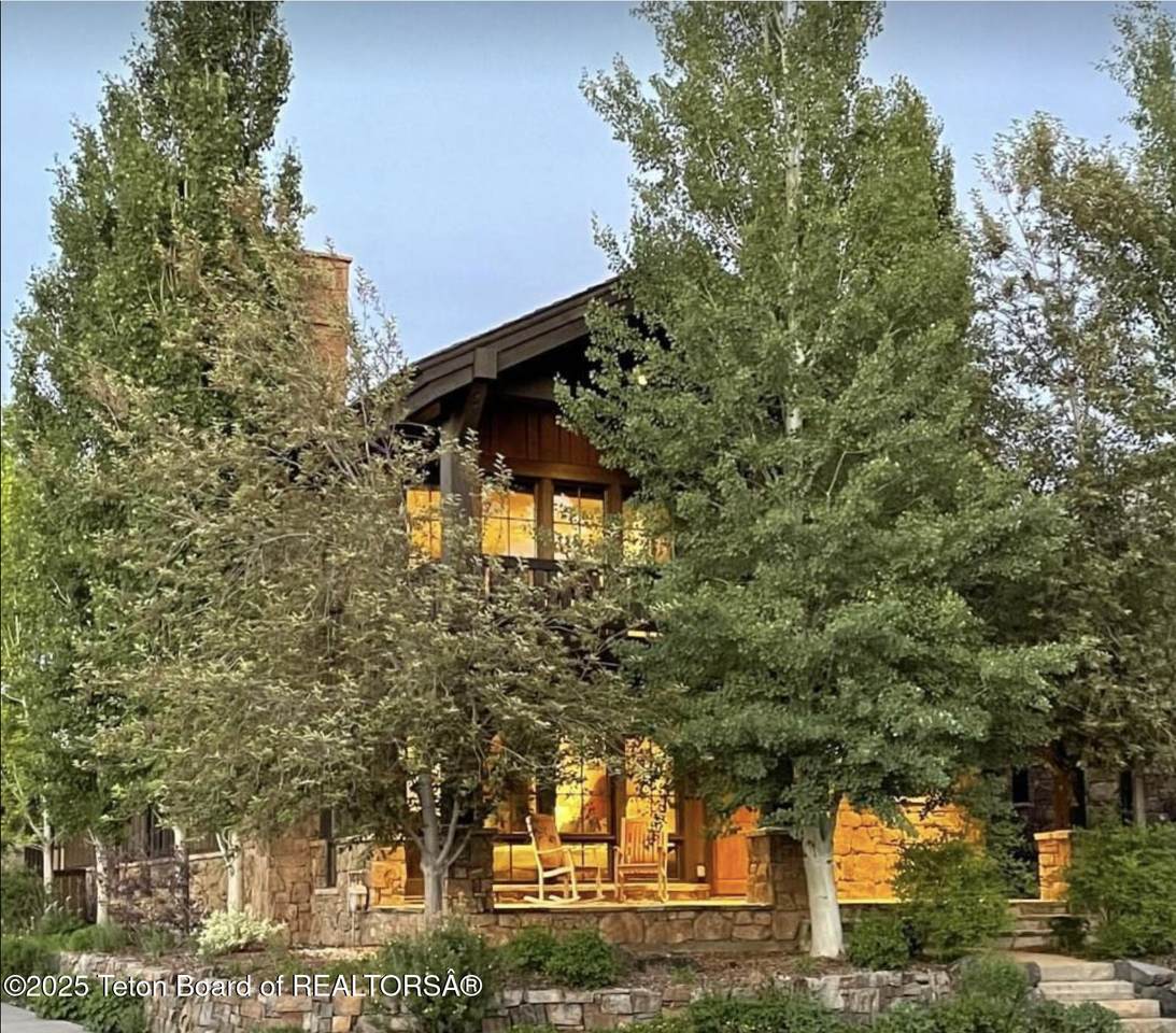 377 Woodland Star Drive - Photo 1