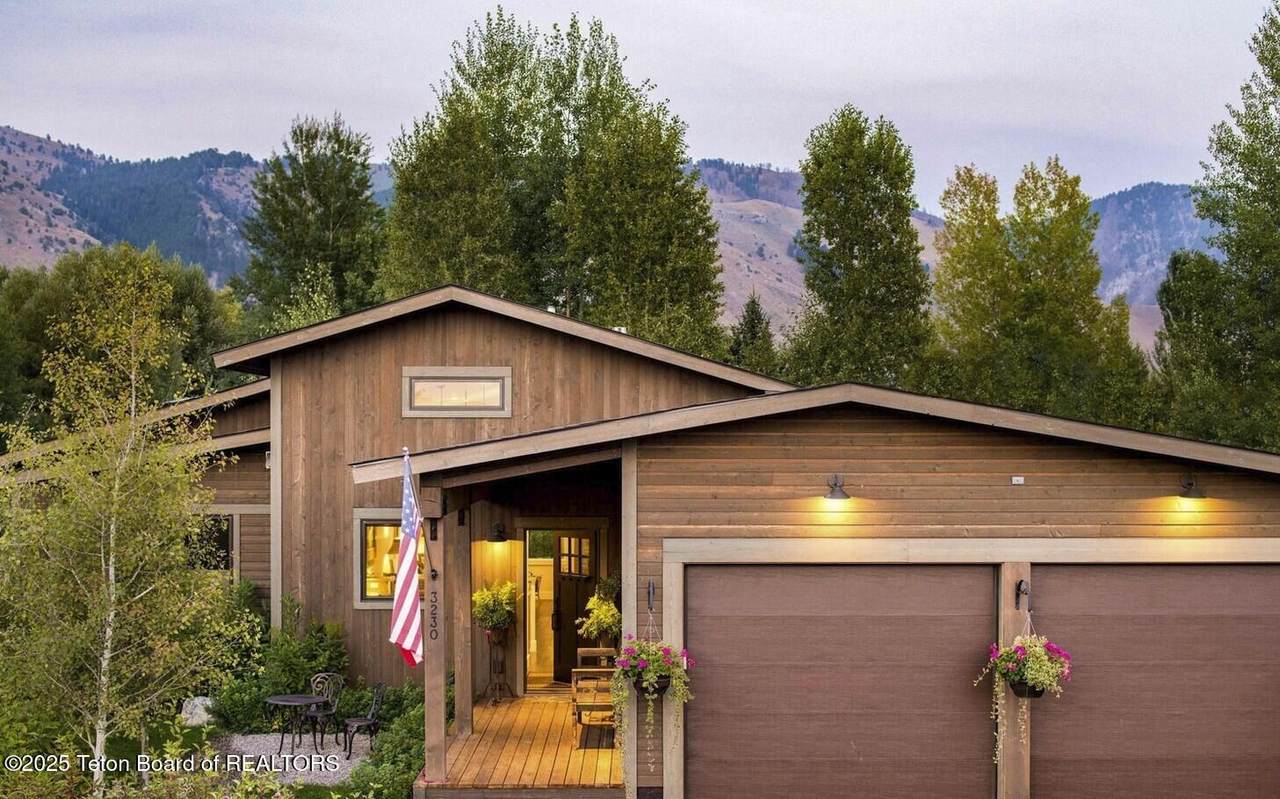 3230 King Eider Road - Photo 1