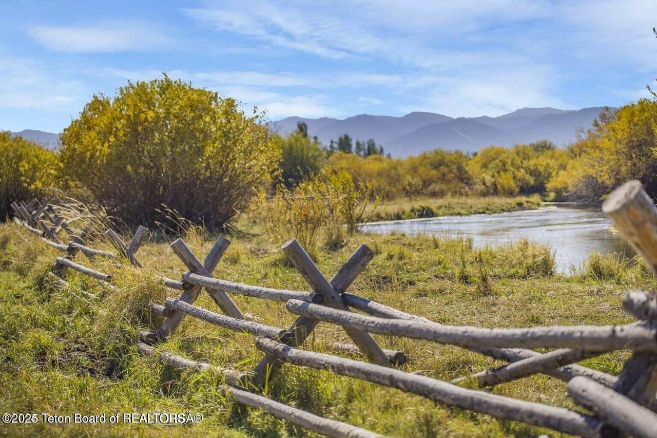 APR 3600 5750 S - Photo 1