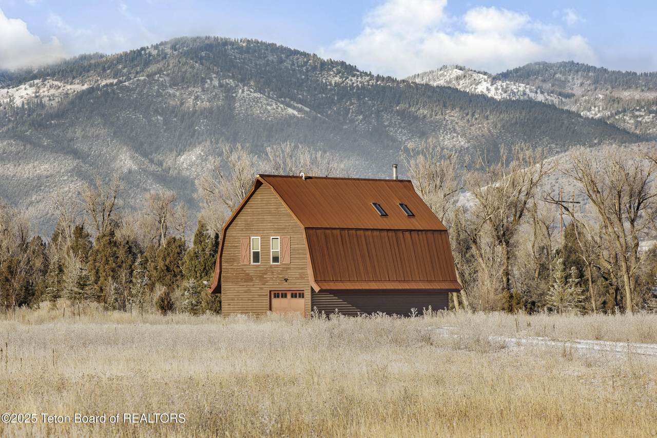 863 Snake River Road - Photo 1