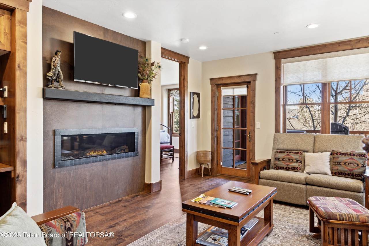 551 Snow King Loop - Photo 1