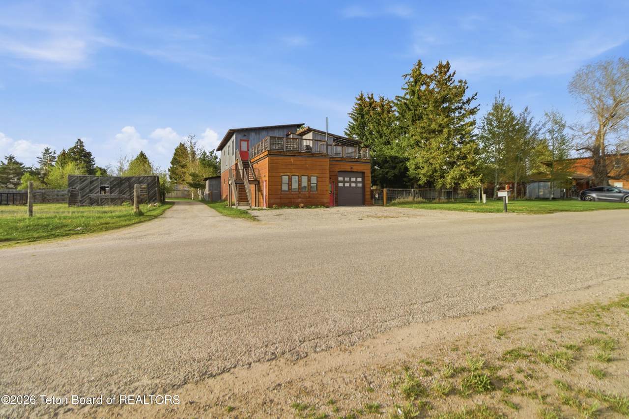 https://bt-photos.global.ssl.fastly.net/teton/1280_boomver_1_26-1080-2.jpg
