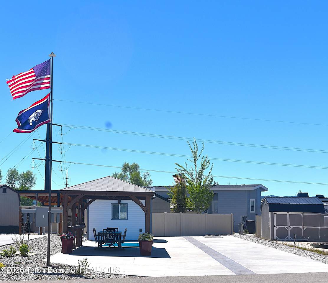 910 Whiffle Tree Drive - Photo 1