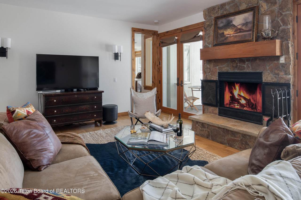 https://bt-photos.global.ssl.fastly.net/teton/1280_boomver_1_26-1140-2.jpg