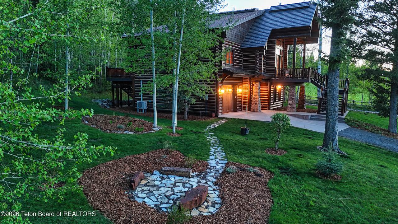 https://bt-photos.global.ssl.fastly.net/teton/1280_boomver_1_26-1146-2.jpg