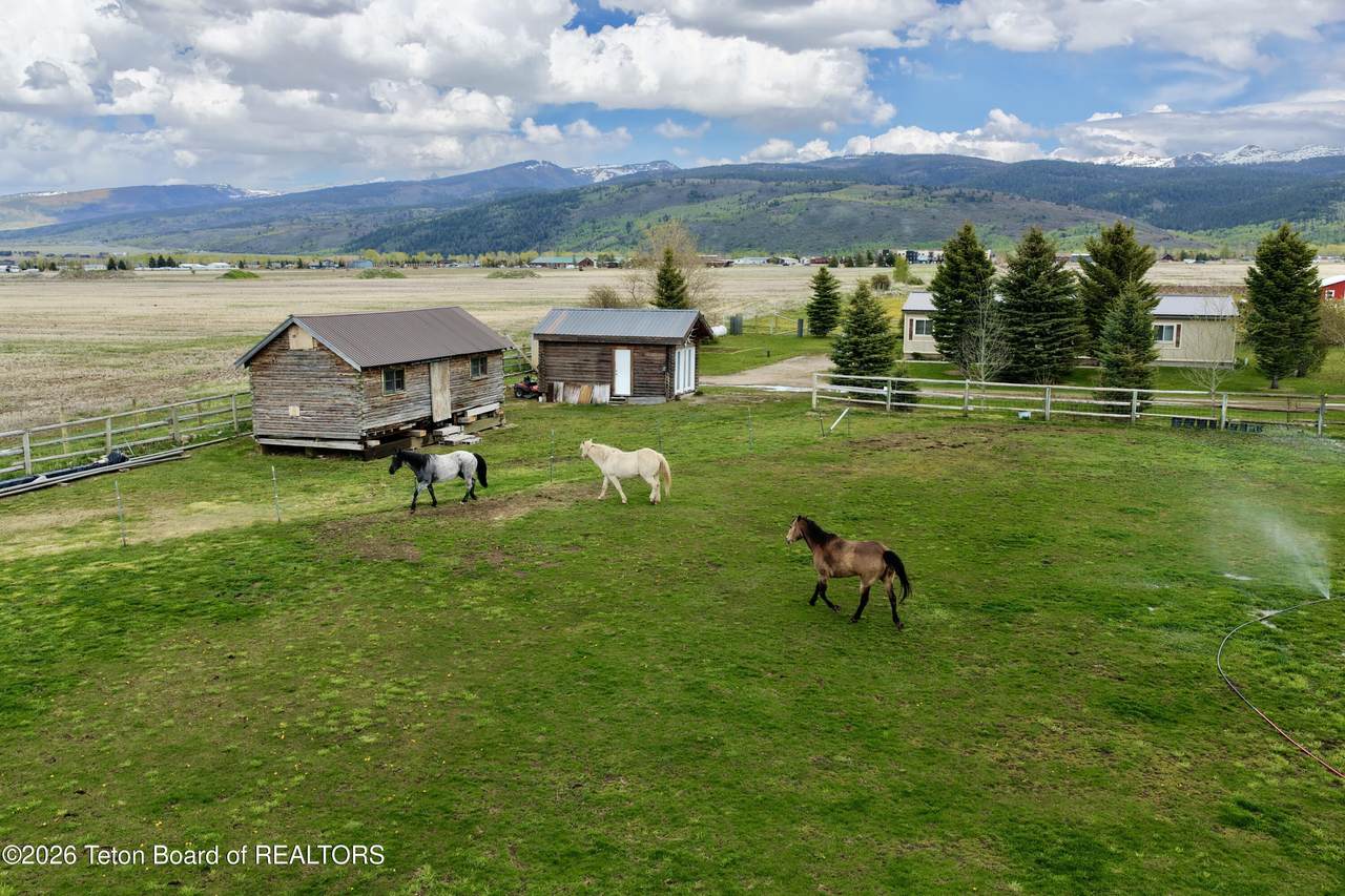 https://bt-photos.global.ssl.fastly.net/teton/1280_boomver_1_26-1168-2.jpg