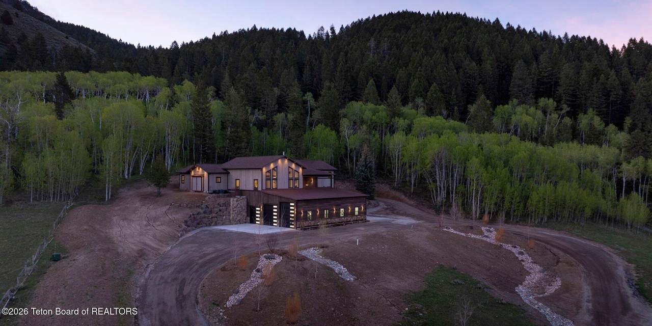 https://bt-photos.global.ssl.fastly.net/teton/1280_boomver_1_26-1204-2.jpg