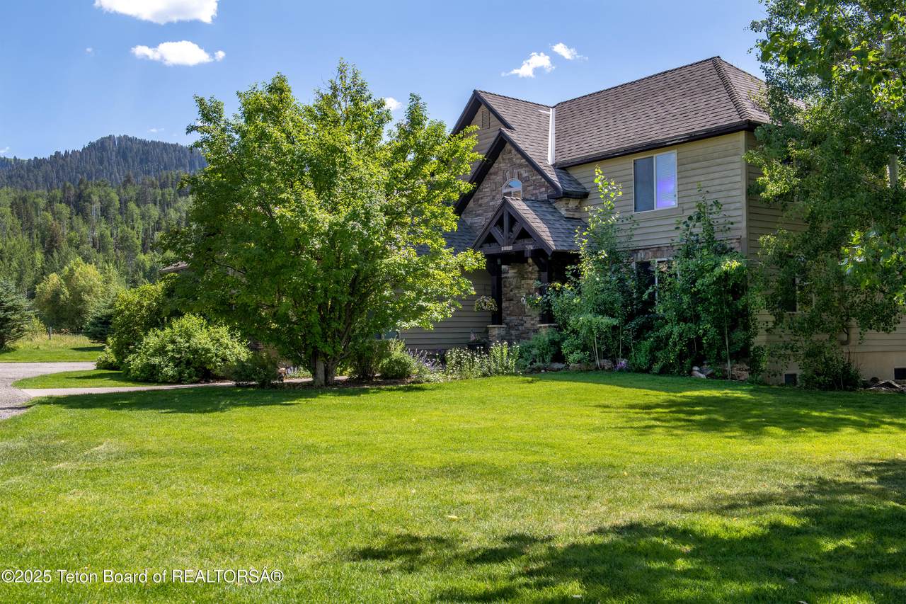 https://bt-photos.global.ssl.fastly.net/teton/1280_boomver_1_26-1206-2.jpg