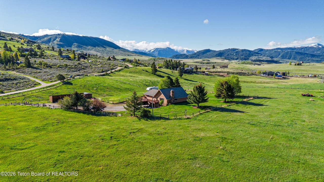 2050 Snowberry Road - Photo 1