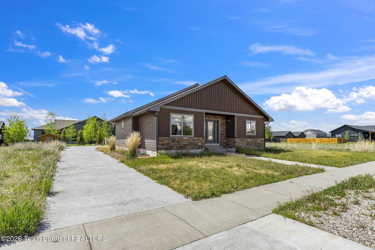 564 Palisade Trail - Photo 1