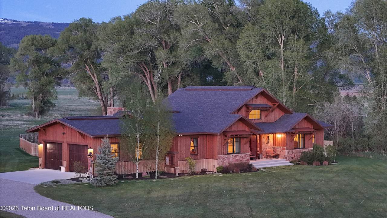 6289 Fox Meadows Drive - Photo 1