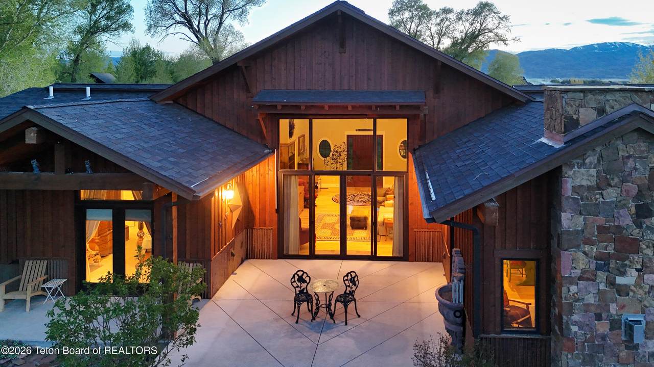 https://bt-photos.global.ssl.fastly.net/teton/1280_boomver_1_26-1324-2.jpg