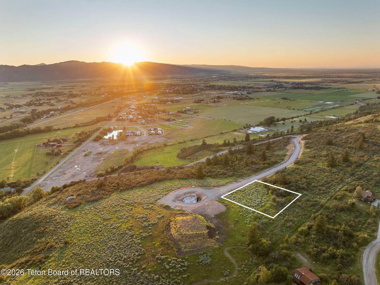 8914 Hillside Drive - Photo 1