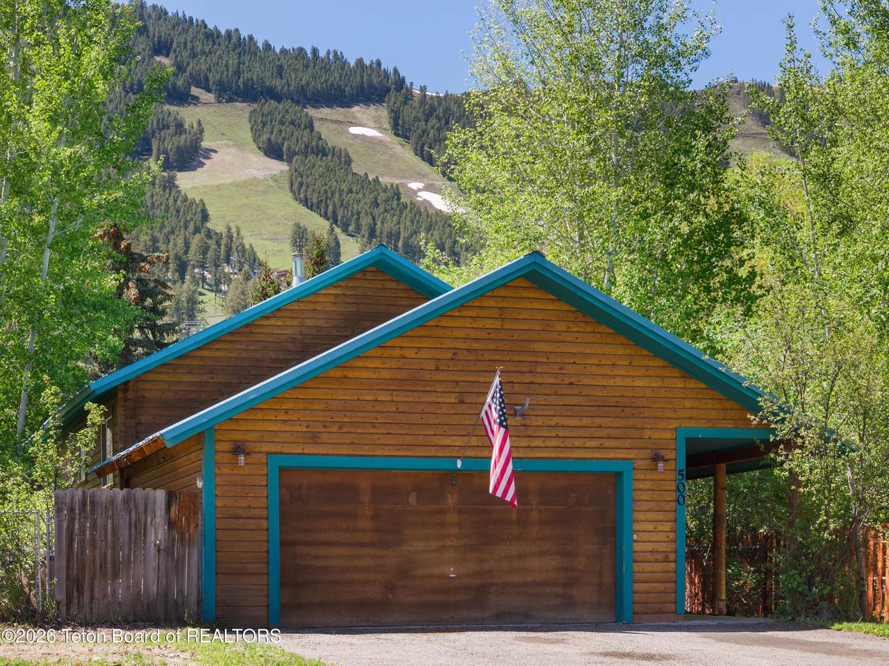 500 Hansen Avenue - Photo 1