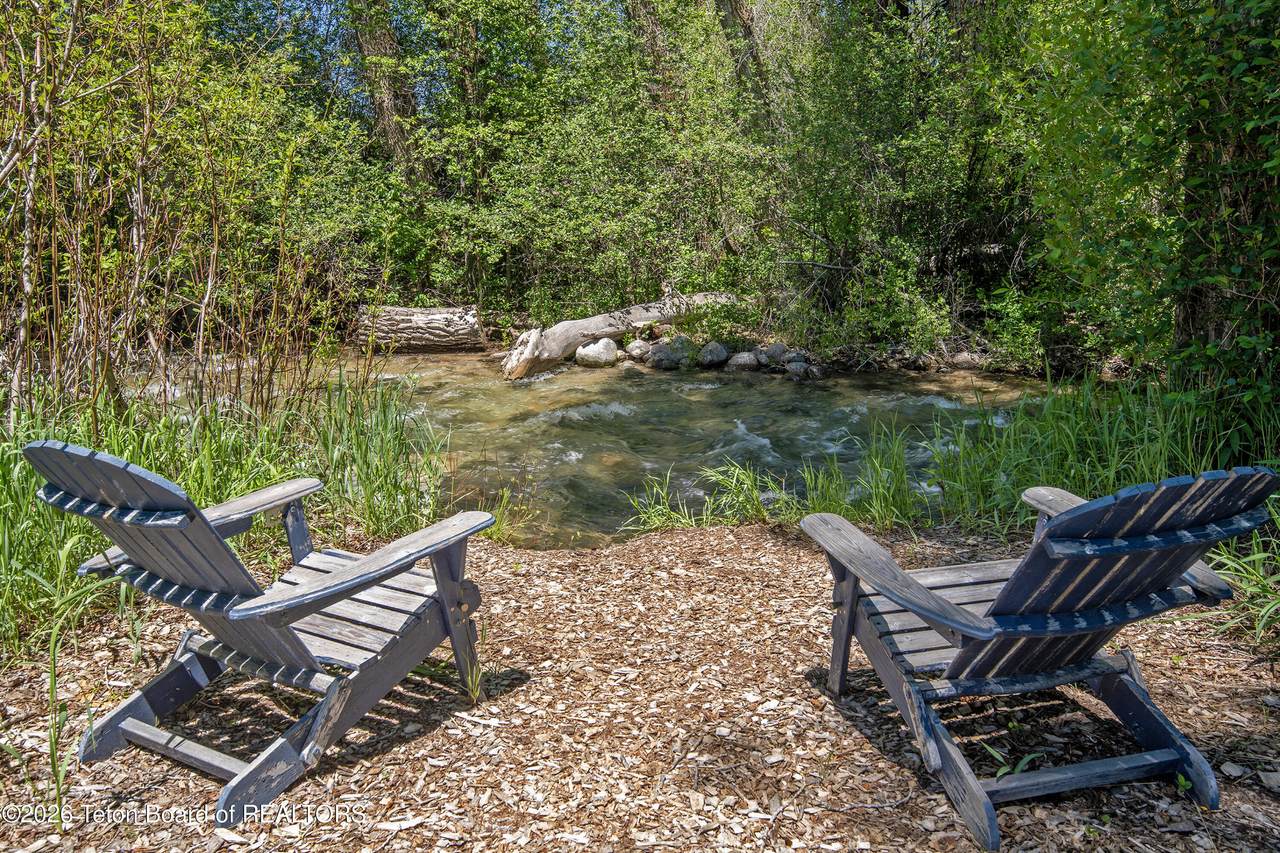 https://bt-photos.global.ssl.fastly.net/teton/1280_boomver_1_26-1402-2.jpg