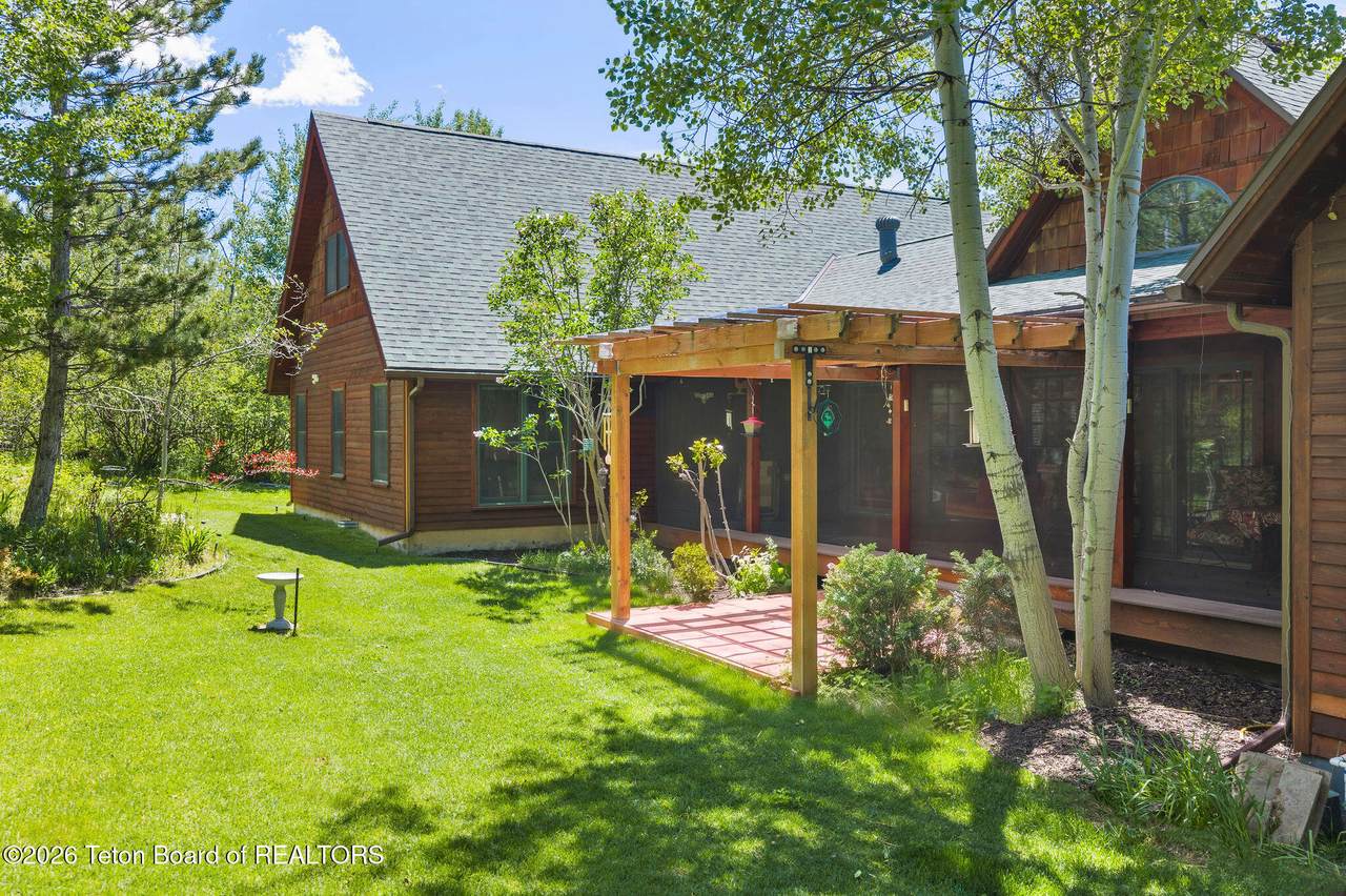 134 Pine Drive - Photo 1