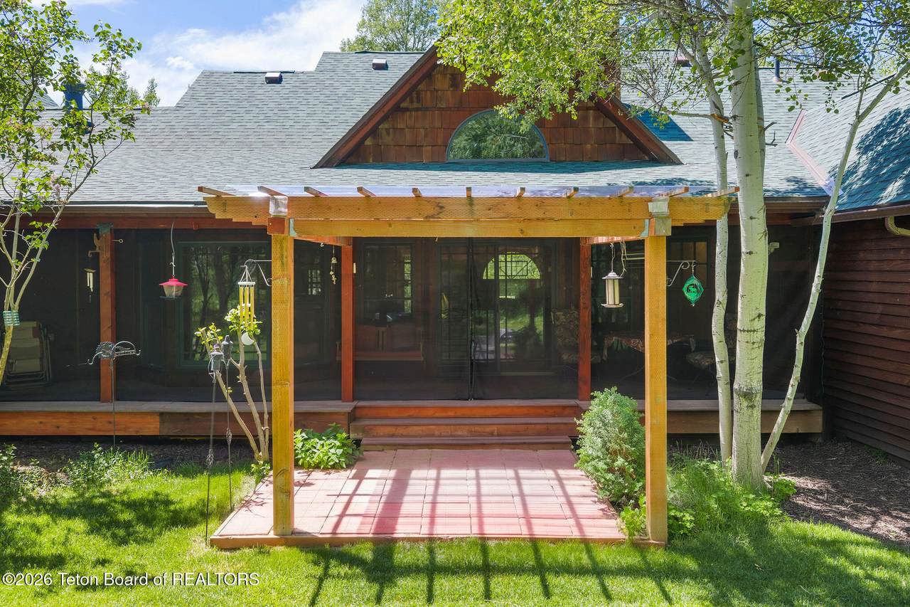https://bt-photos.global.ssl.fastly.net/teton/1280_boomver_1_26-1416-2.jpg