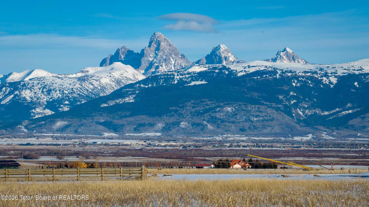 1220 Horseshoe Lane - Photo 1