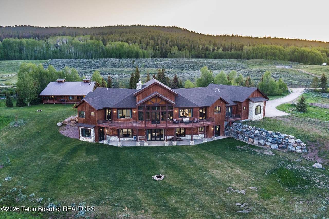 https://bt-photos.global.ssl.fastly.net/teton/1280_boomver_1_26-1549-2.jpg