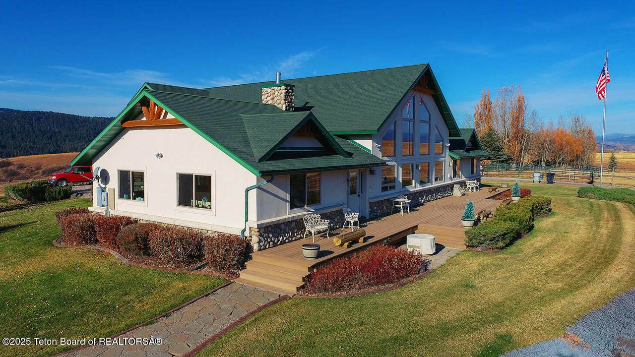 https://bt-photos.global.ssl.fastly.net/teton/1280_boomver_1_26-1554-2.jpg