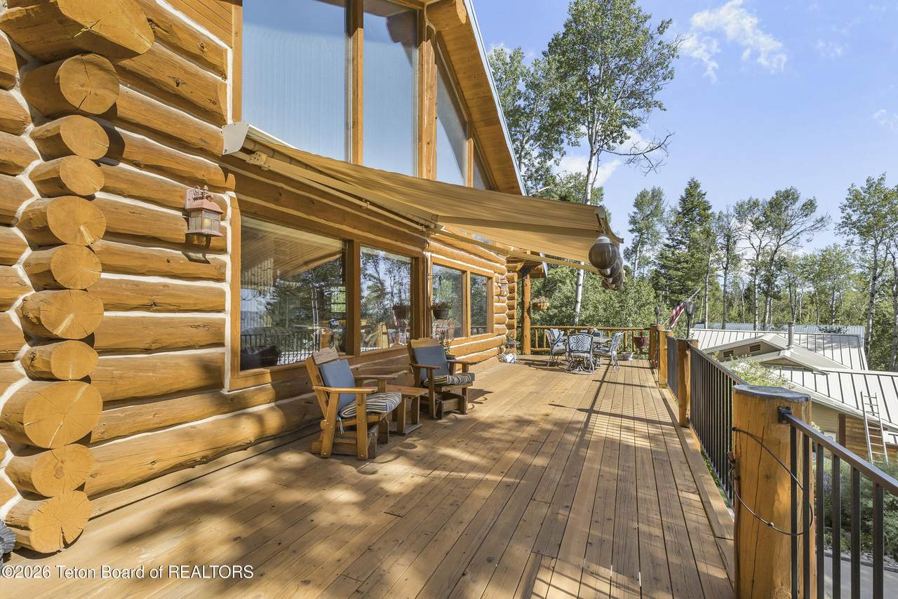 54 Redwood Road - Photo 1