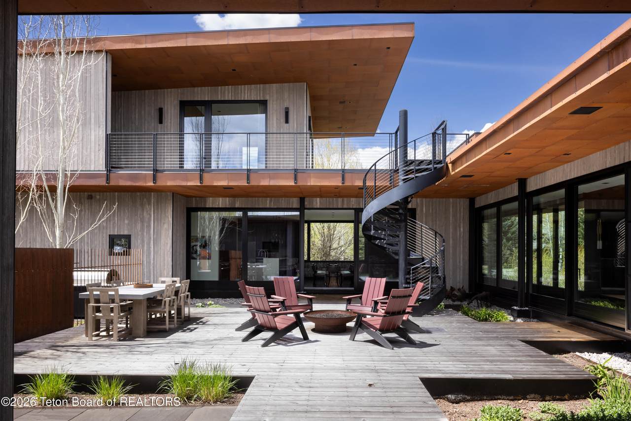 https://bt-photos.global.ssl.fastly.net/teton/1280_boomver_1_26-1598-2.jpg