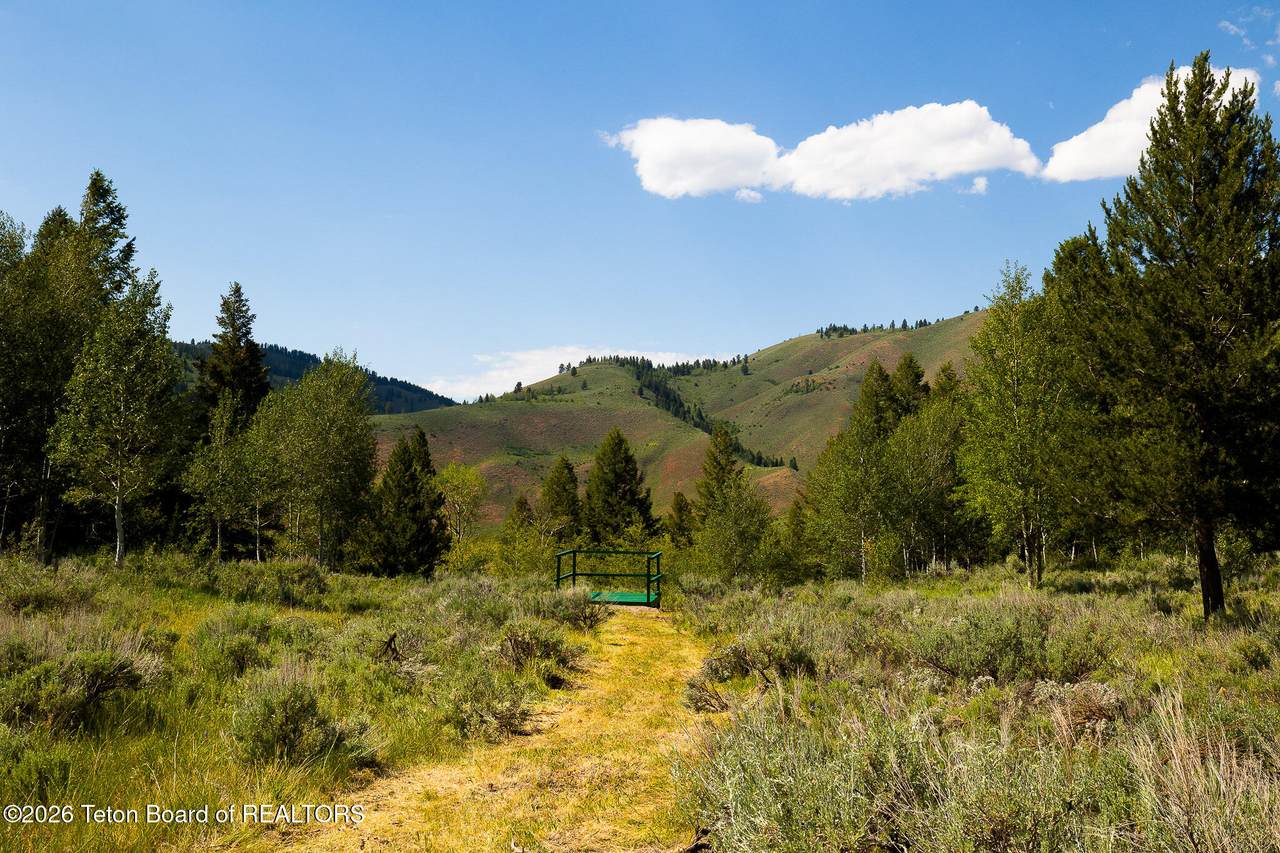 https://bt-photos.global.ssl.fastly.net/teton/1280_boomver_1_26-1654-2.jpg